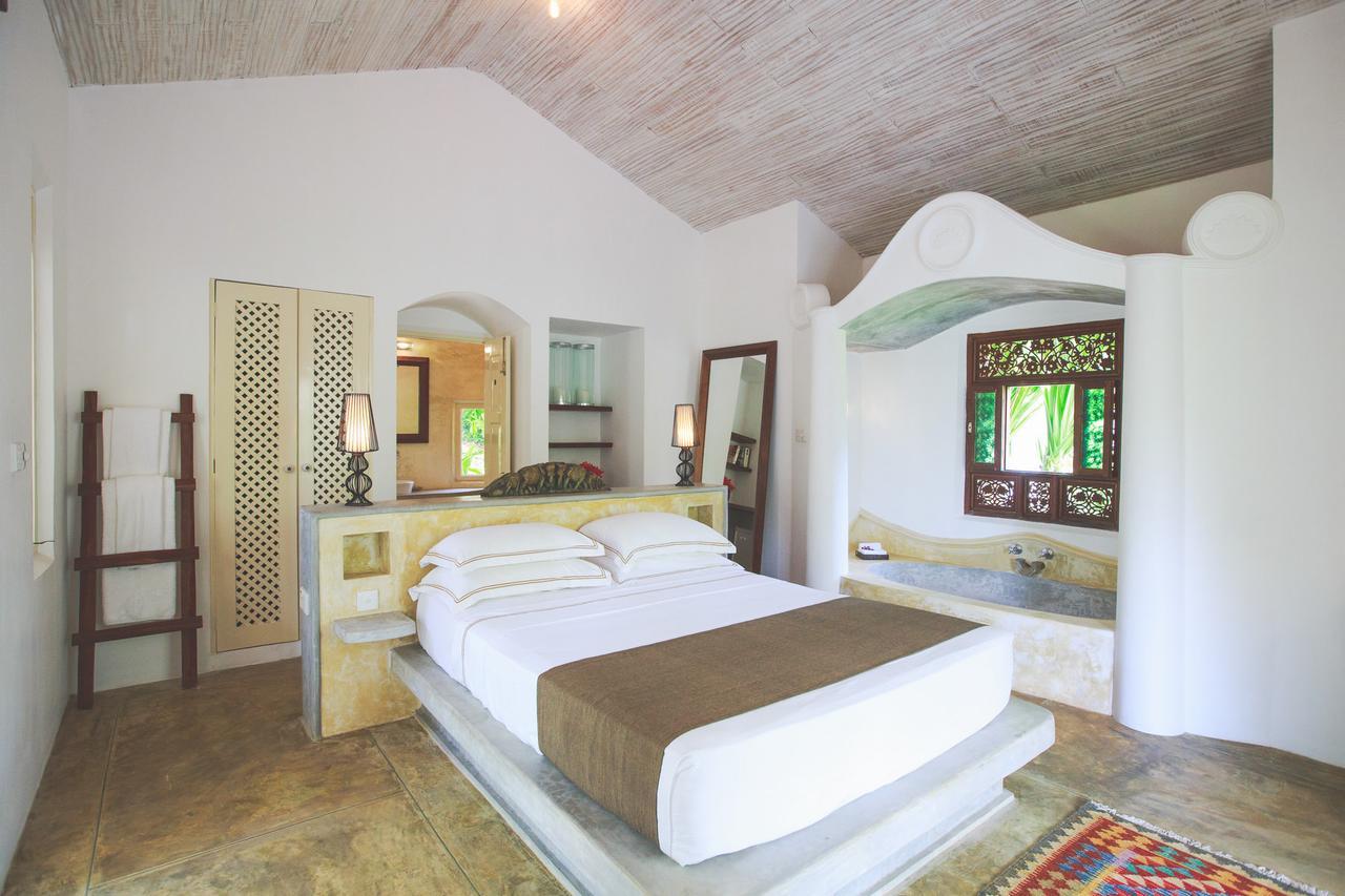 Karmel Villa Thalduwa Island - Five Bedroom Luxury Villa With Private Pool Ахангама Екстериор снимка